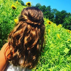 Meet your Posher, Claudia